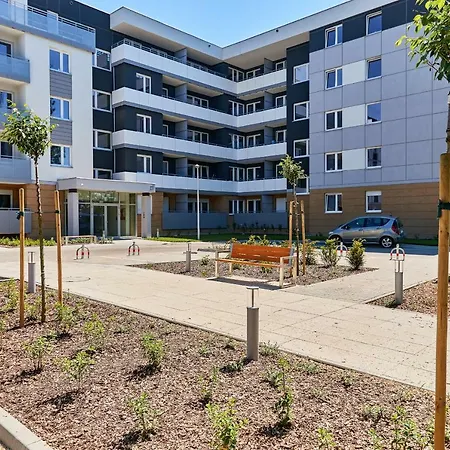 Vintage In New Estate With Parking - Krzyki By Renters ורוצלב